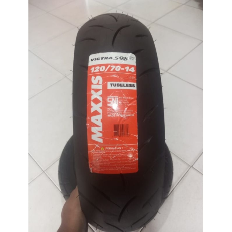 MAXXIS VICTRA120/70-14