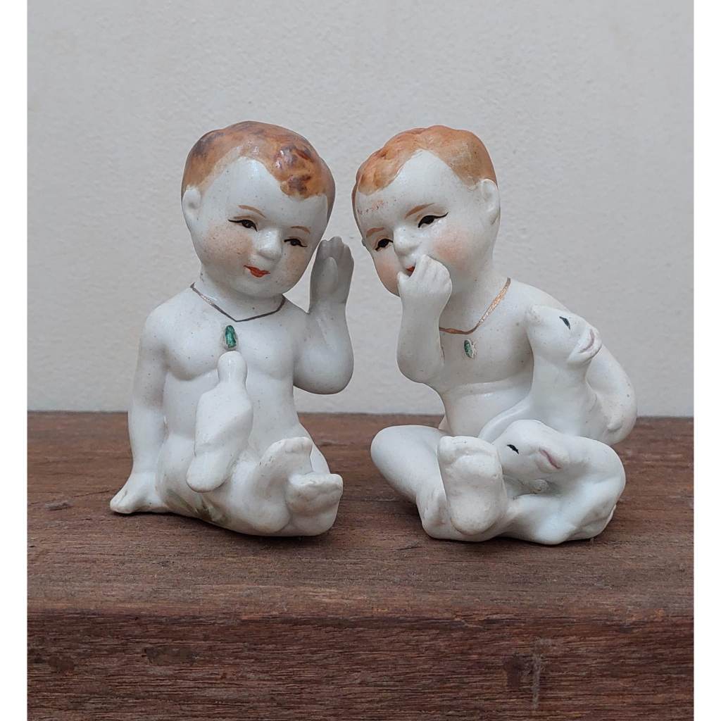 pajangan boneka pop keramik china lawas 2 bocah dengan pets