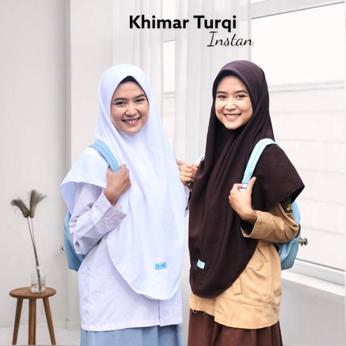 Jilbab segi empat sekolah wolpis wolfis woolpeach  hijab segi4 polos lebar 130cn segiempat instan