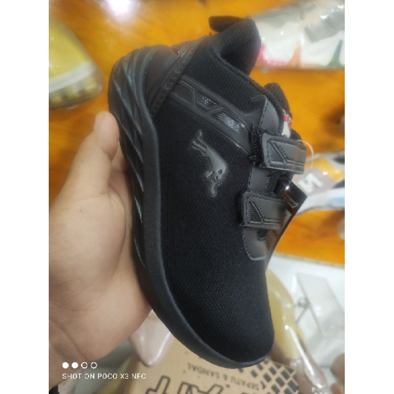 sepatu Pro att jaguar