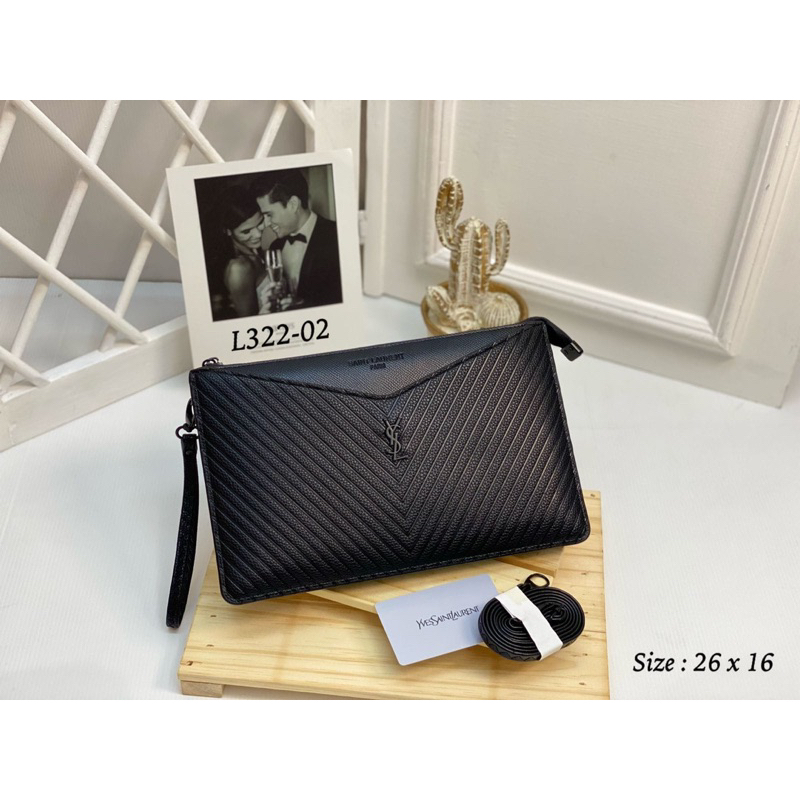 Clutch 3 Ruang Size 26 Kode L322