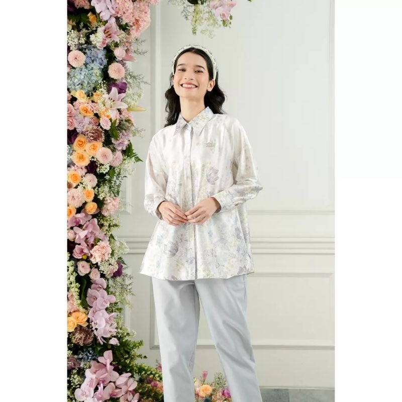 Preloved Anyelir Shirt Lamarauna Wearing klamby Wearingklamby Klamby Size XS-S