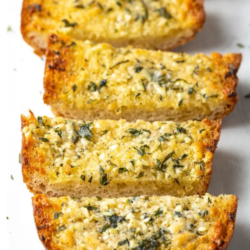 

CHEESY GARLIC BREAD 2 pcs