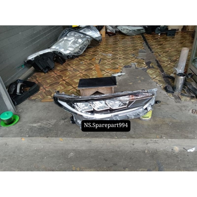 headlamp toyota yaris 2021 2022 led