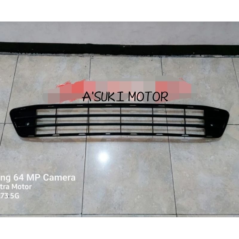 grill bawah bemper depan innova 2012