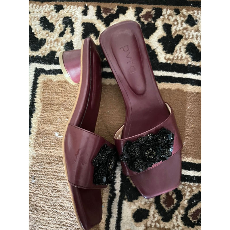 PVRA shilla heels maroon size 38