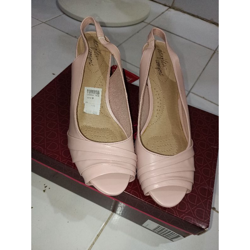 Preloved Dexflex Comfort by Payless Shoes