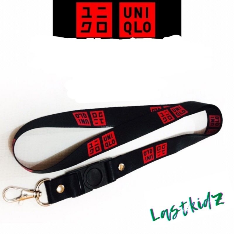 

Lanyard UNIQLO uni uni tali lanyard BRAND MALL gantungan kunci name tag id card kartu nama / lanyard podss vapee UNIQKLOK distro gantungan / bisa cod lanyard best seller lanyard hitam lanyard murah psht organisasi viral brand internasional hitz