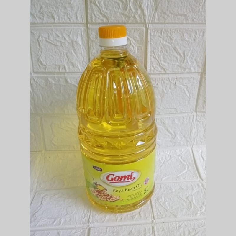 

GOMI SOY BEAN OIL 2L/MINYAK KEDELE GOMI 2L
