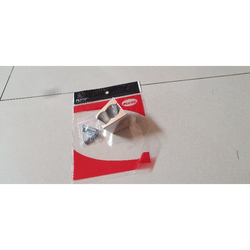 gantungan selang shower pluto hanger selang