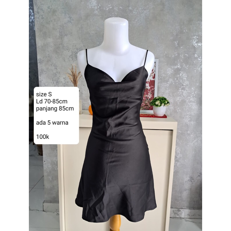 Dress Satin Premi