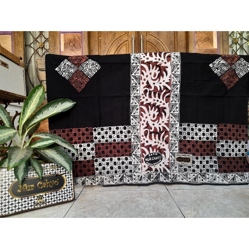 SARUNG BATIK HALUS | SARUNG BATIK NUR CAHYO