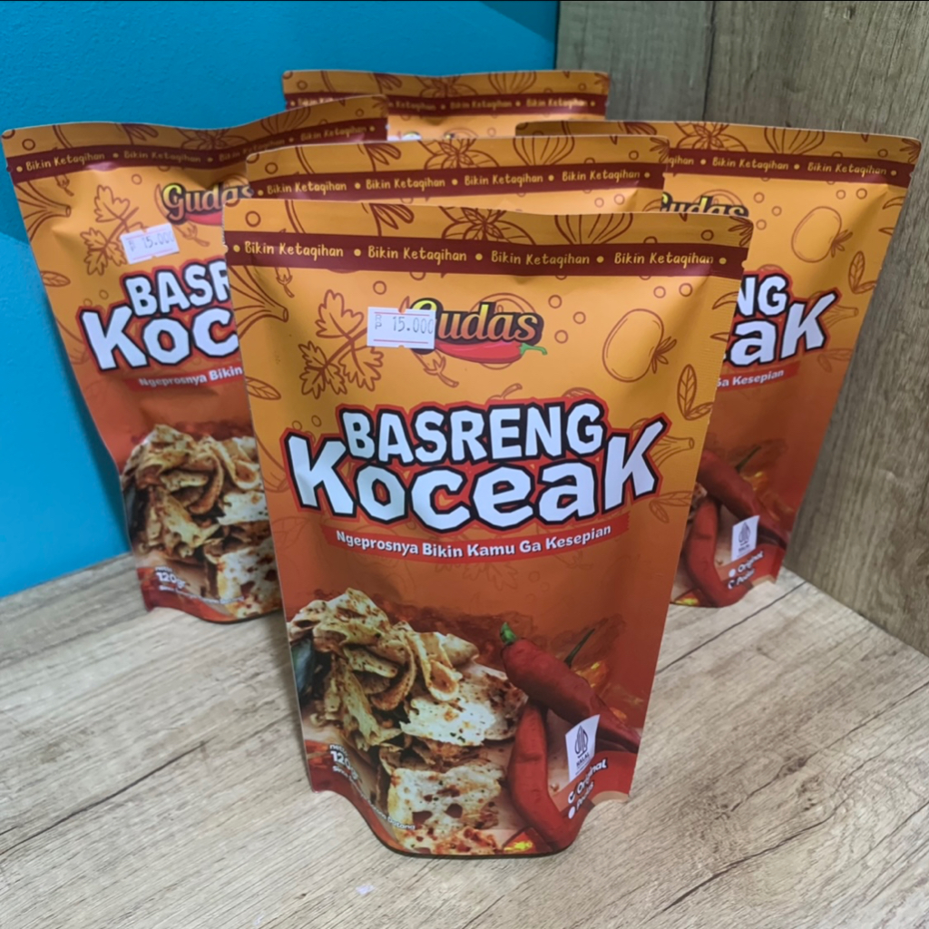 

Snack cemilan Basreng baso goreng KOCEAK GUDAS original dan pedas