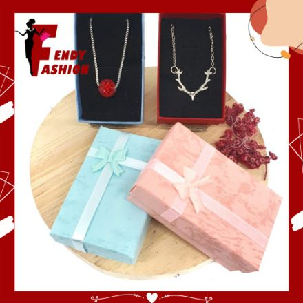 

Kotak Perhiasan Kotak aksesoris gelang cincin kalung anting kotak aksesoris box