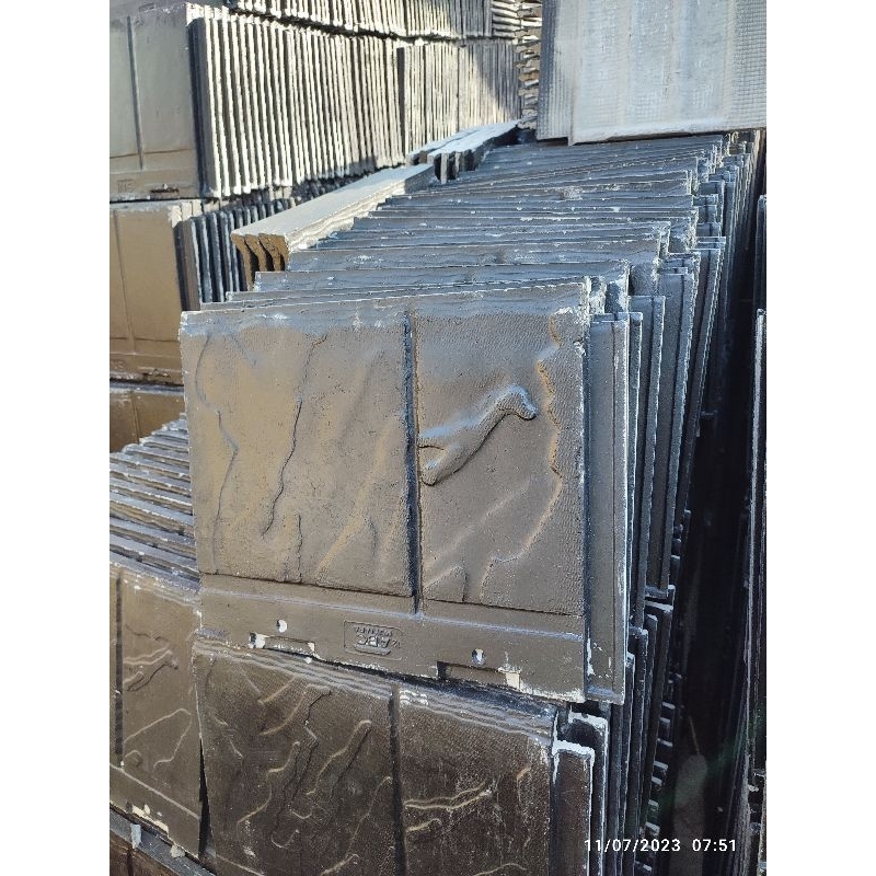 Genteng Beton ABC Mutiara Motif Batu