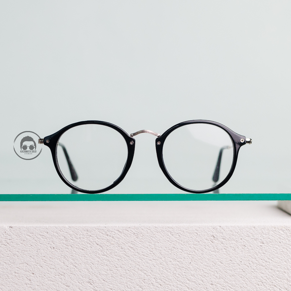 KACAMATA WANITA BENTUK BULAT KEKINIAN - WIDOWATI 01