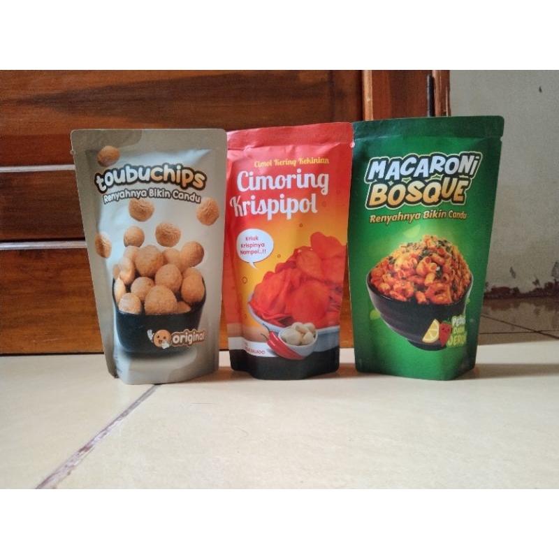 

aneka snak ringan makaroni varian rasa, cimoring varian rasa, toucbuchips varian rasa