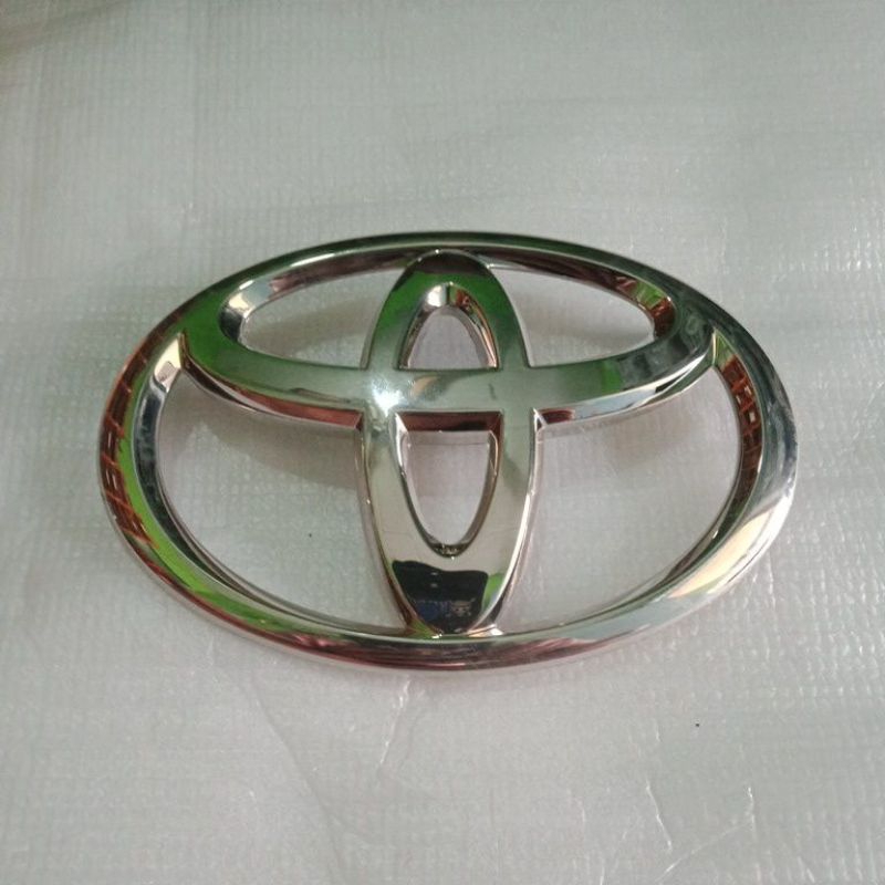 emblem logo grill depan Avanza Veloz 2012 2015
