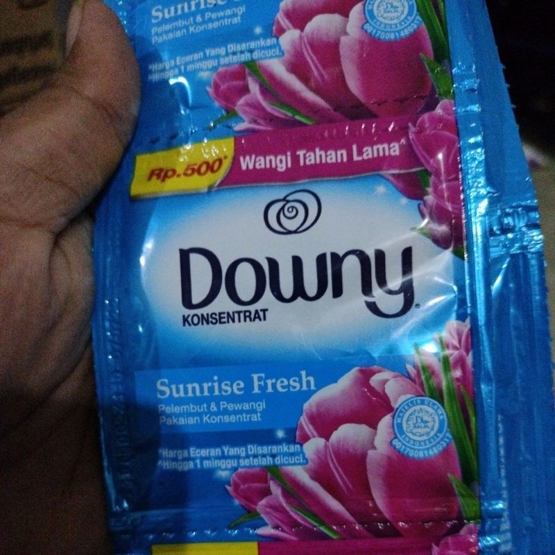 downy sachet renceng 500 an