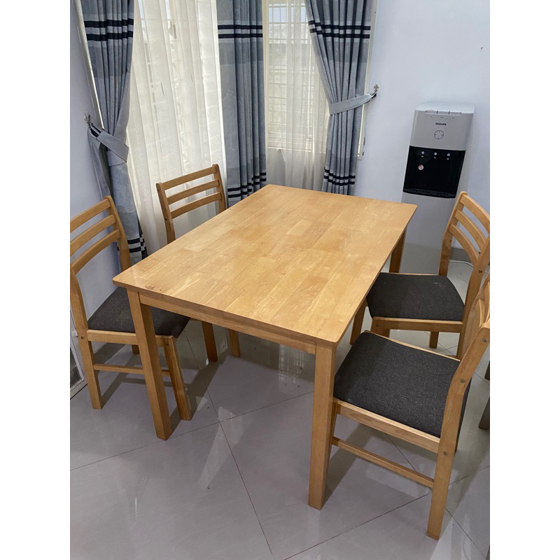 meja makan informa yericho preloved