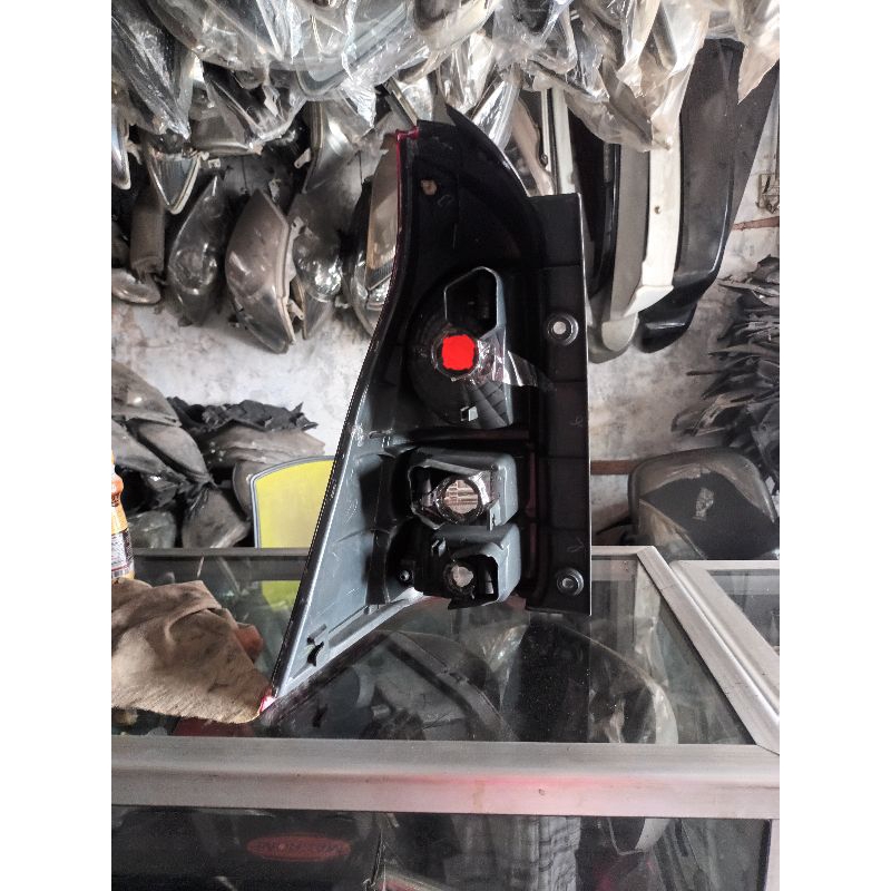 stoplamp avanza/xenia 2011