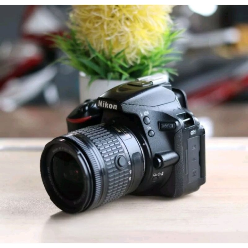 Nikon D5500 Second Body Only Sudah WiFi & Layar Sentuh