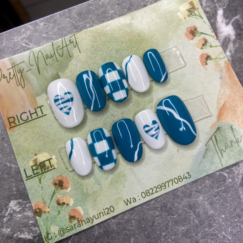 Love Box | handmade nail art | custom fake nails | kuku palsu