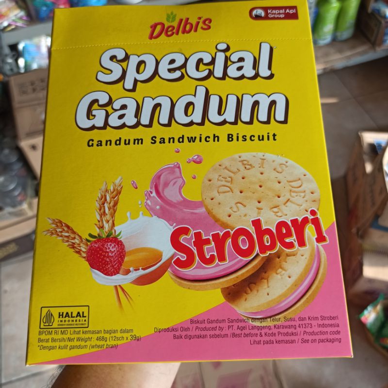 

Biskuit Special Gandum Sandwich Delbis Krim Stroberi