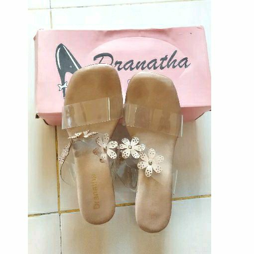 Preloved Syahnaz Dranatha sandal wanita