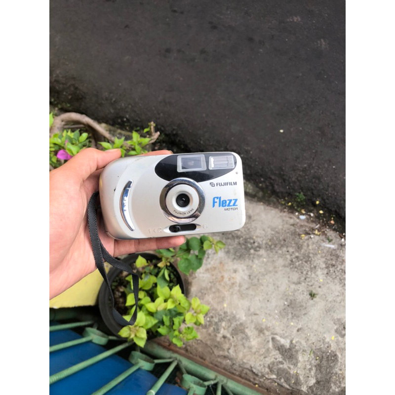 kamera analog fujifilm flezz