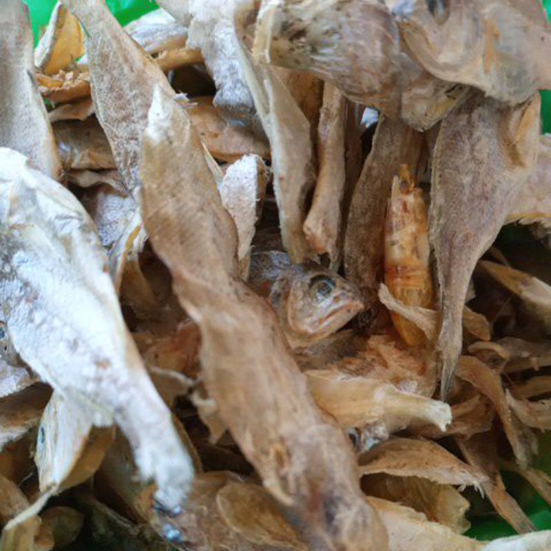 

IKAN KERING ADEMAN / IKAN ASIN TAWAR (100 GR)