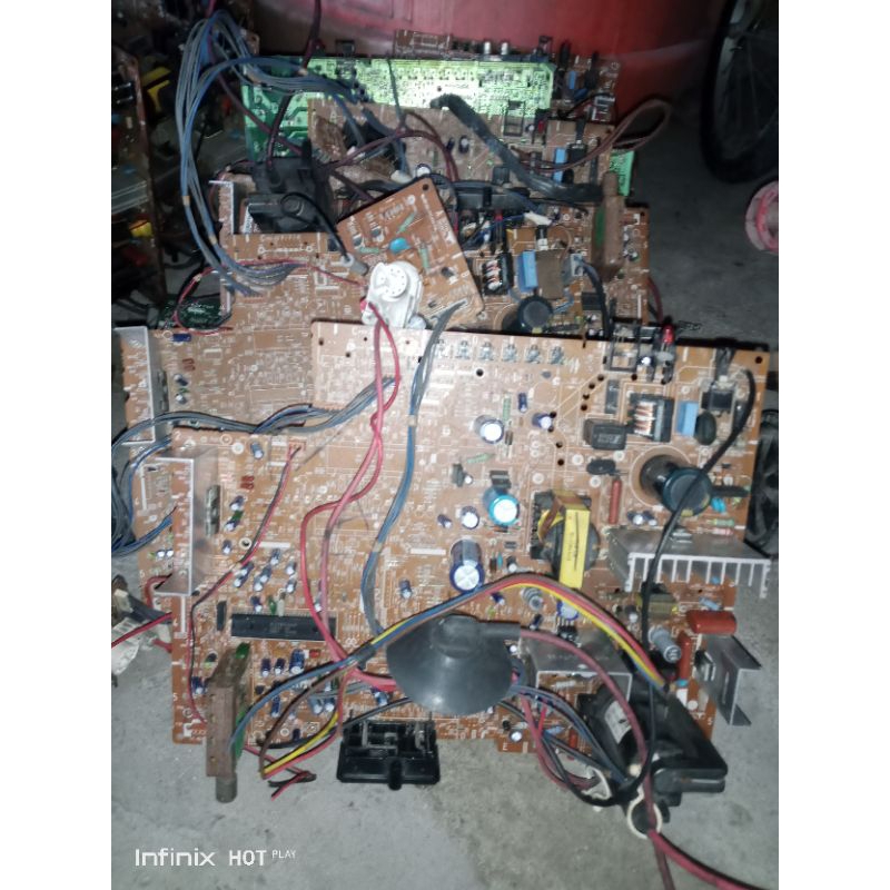 mesin tv LG  21"  masih utuh IC LG 631(mati)