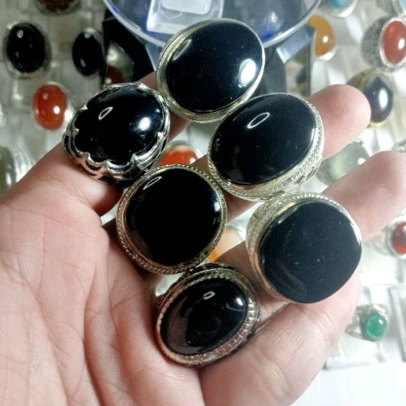 batu cincin yaman wulung hitam pekat senter merah natural
