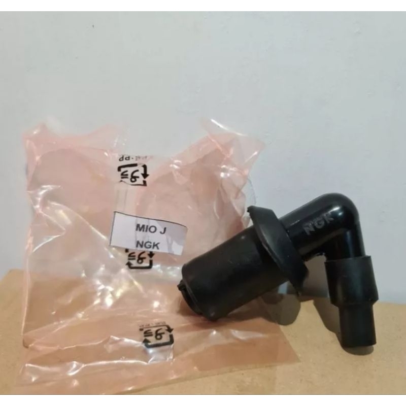 cop tutup busi mio j NGK