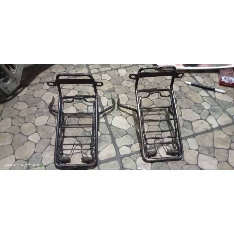Rak jepit depan RC 100/80