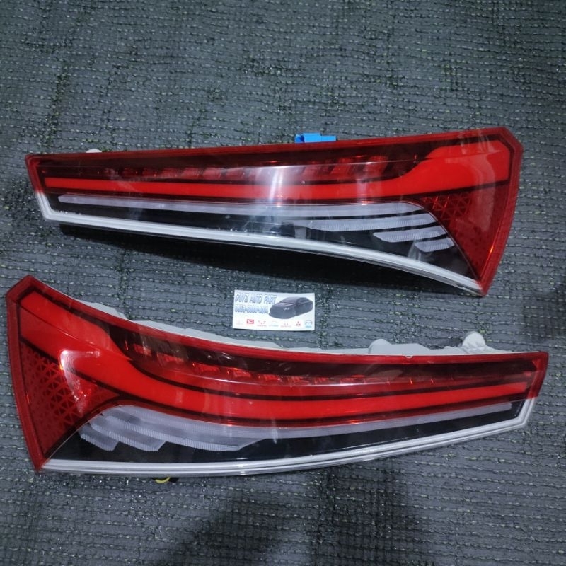 Lampu Belakang Wuling Almaz RS