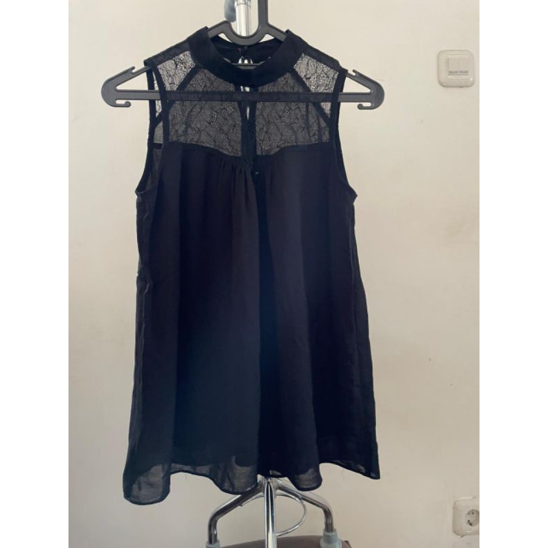 preloved Daleman Lace Magnolia