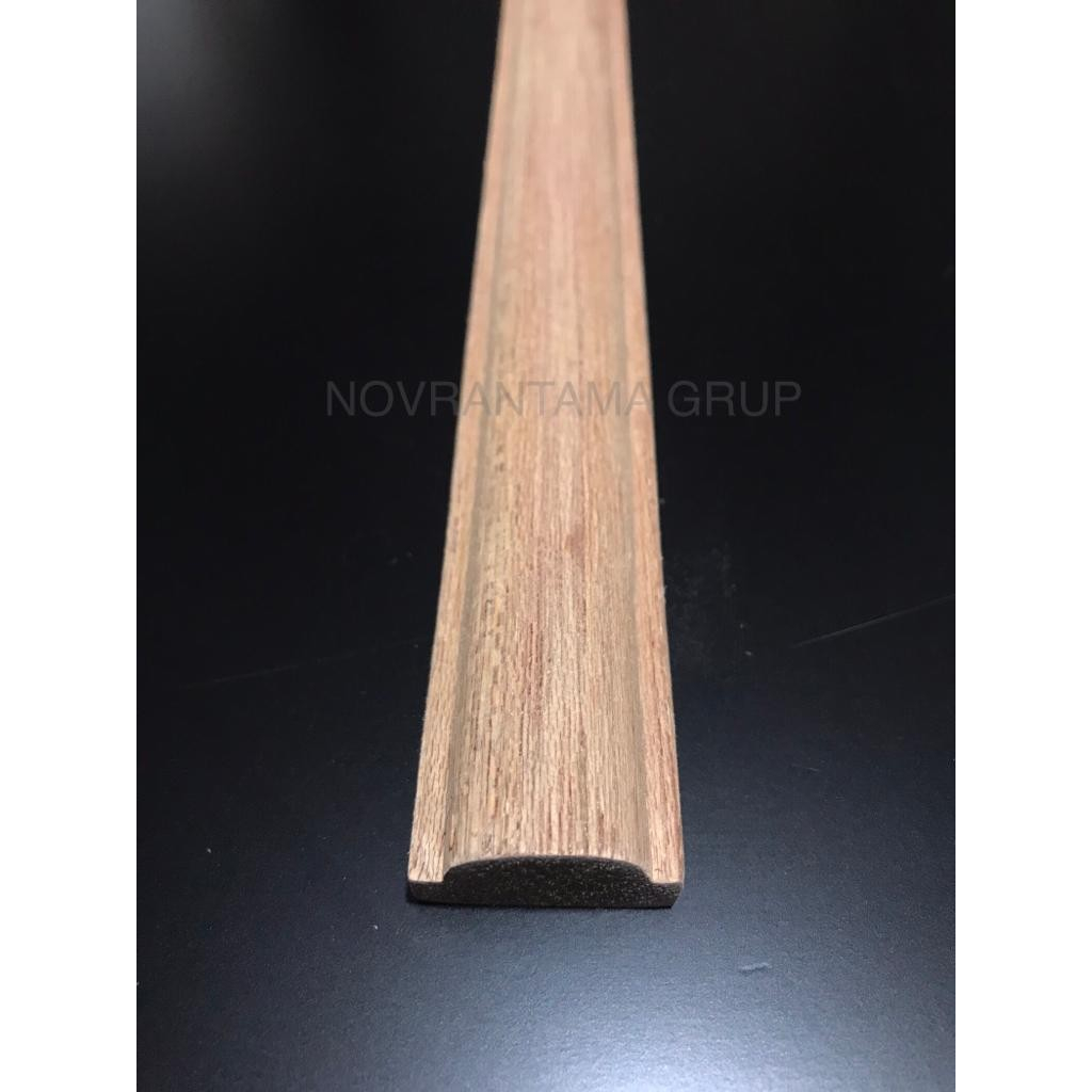 Lis Kayu Profil Wall Moulding Lis Dinding MoldingWainscoting 2,5x1,5cm Panjang 300cm Moulding Wainsc