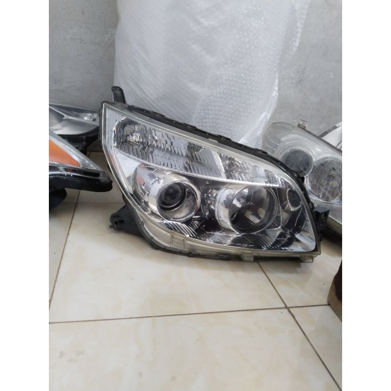 Lampu Depan Utama Mobil Toyota Rush Terios 2012-2014 Satuan