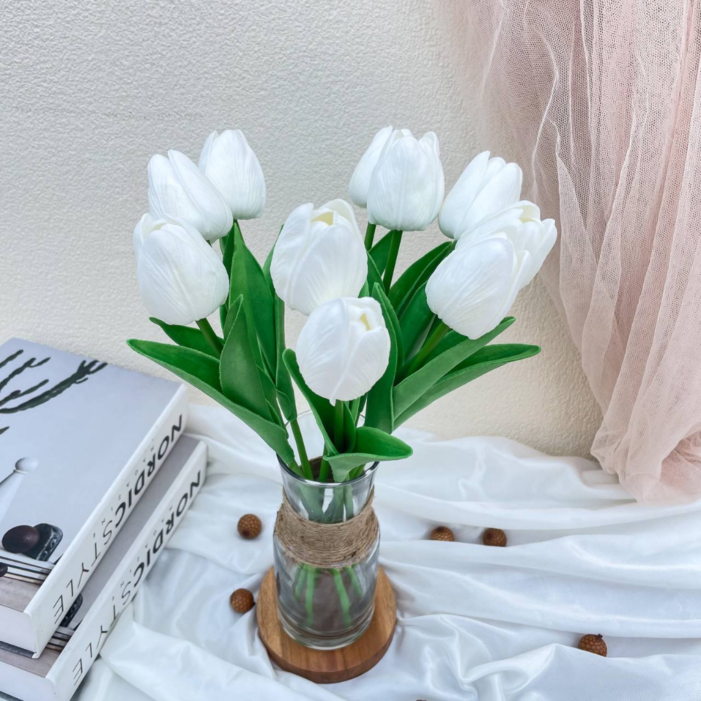 Satu set hiasan bunga kering dan vas