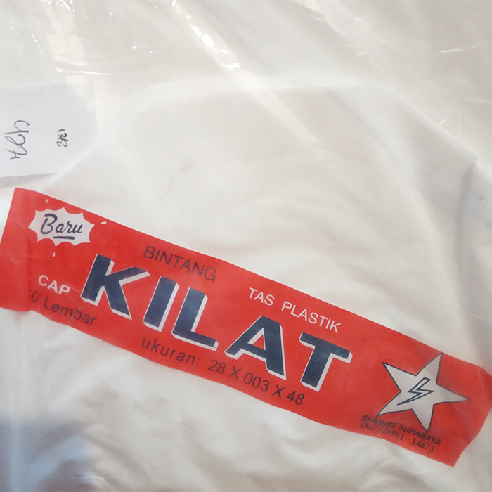 Kantong Kresek Plastik Uk 28 X 48 Tebal 03 Bintang Kilat - Merah Putih Hitam