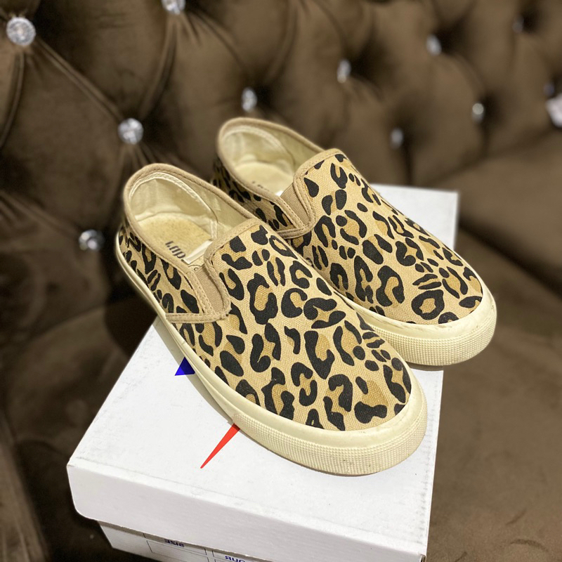 Rubi Shoes Slip On Leopard size 38 (preloved)