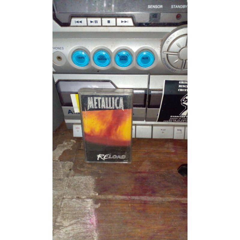 kaset pita metallica