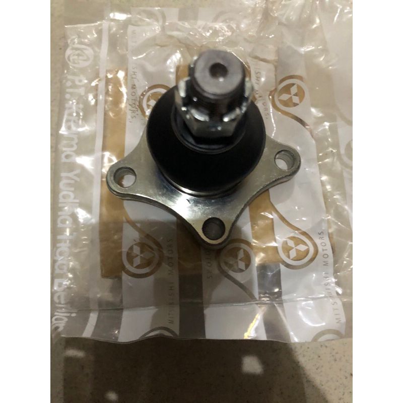 Ball Joint Atas L200 Strada