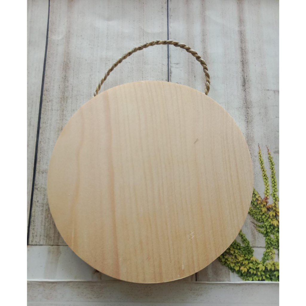 Souvenir Talenan Tali Kotak Bulat Gantung Kayu Pinus