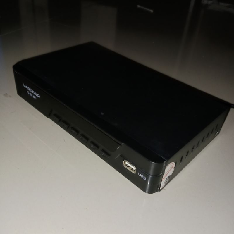 Receiver Rx Gardiner Red Metal chipset Guoxin GX6605s kondisi second normal