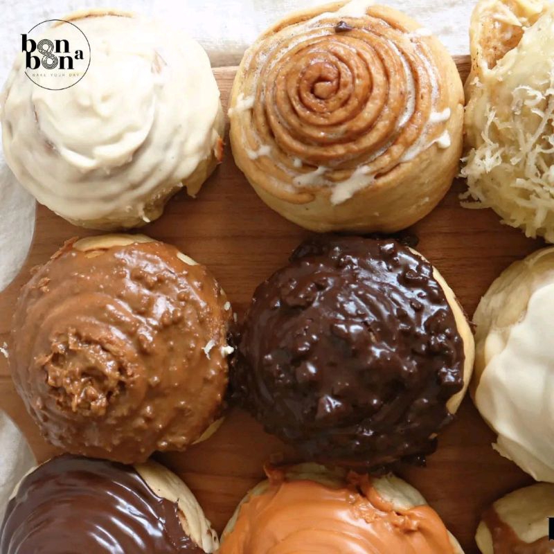 

Bonabon Bon pieces cinnamon roll satuan bonabon / roti kayu manis / kue topping manis premium