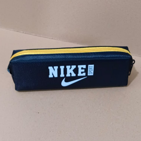 

kotak pensil hitam / kotak pensil seleting hitam simpel