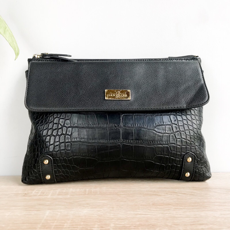 TAS SELEMPANG RUANG BANYAK (LAMARTHE)