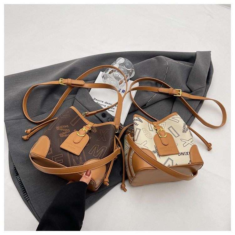 Tas Serut Wanita 3055 / Tas Fashion Import / Tas Selempang Serut Wanita